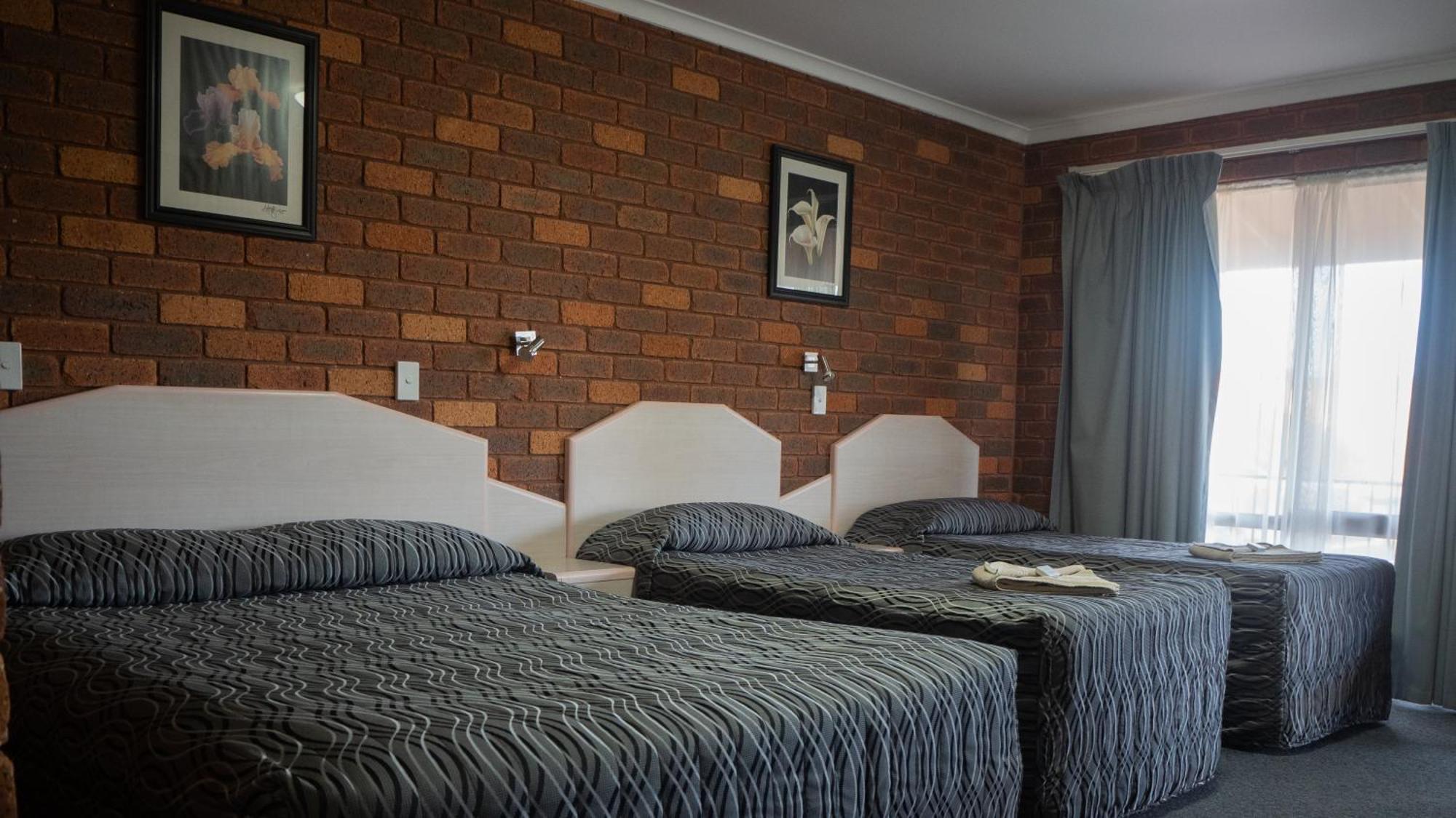 Yambil Inn Griffith Esterno foto