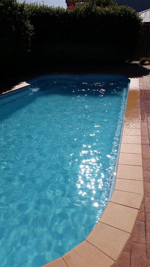 Yambil Inn Griffith Esterno foto
