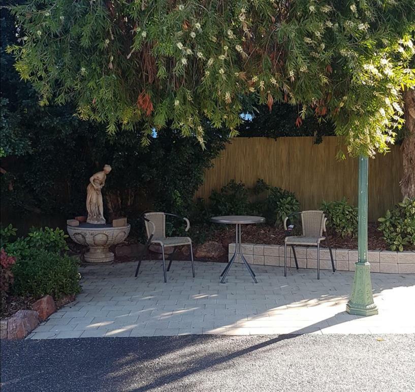 Yambil Inn Griffith Esterno foto